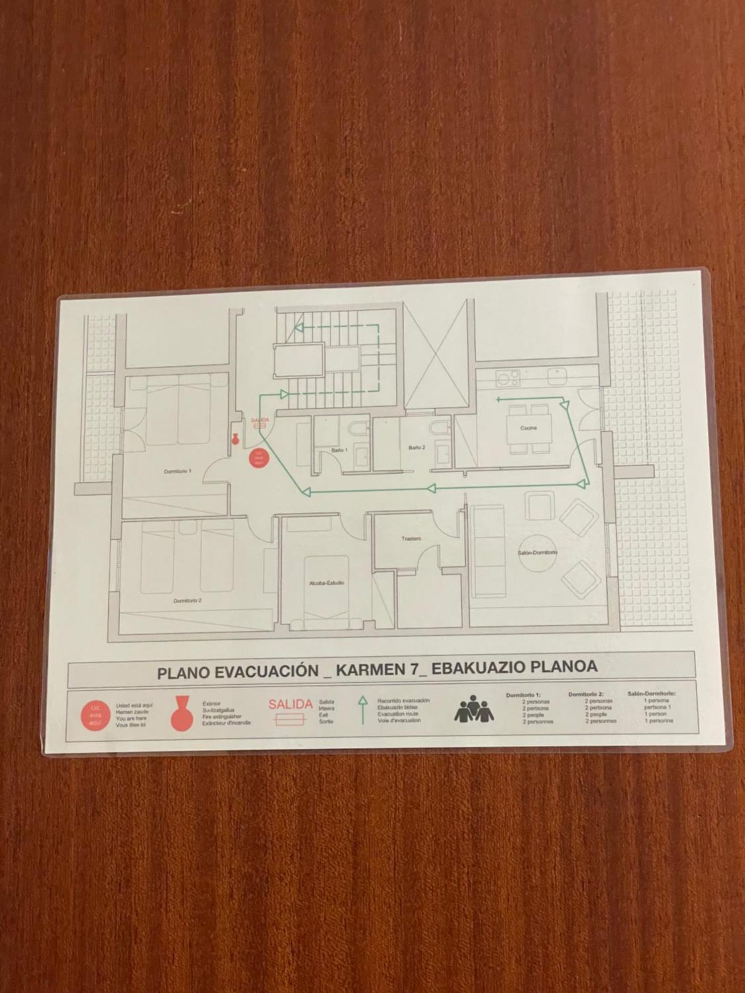 Carmen 7 Apartment เอบาร์ ภายนอก รูปภาพ