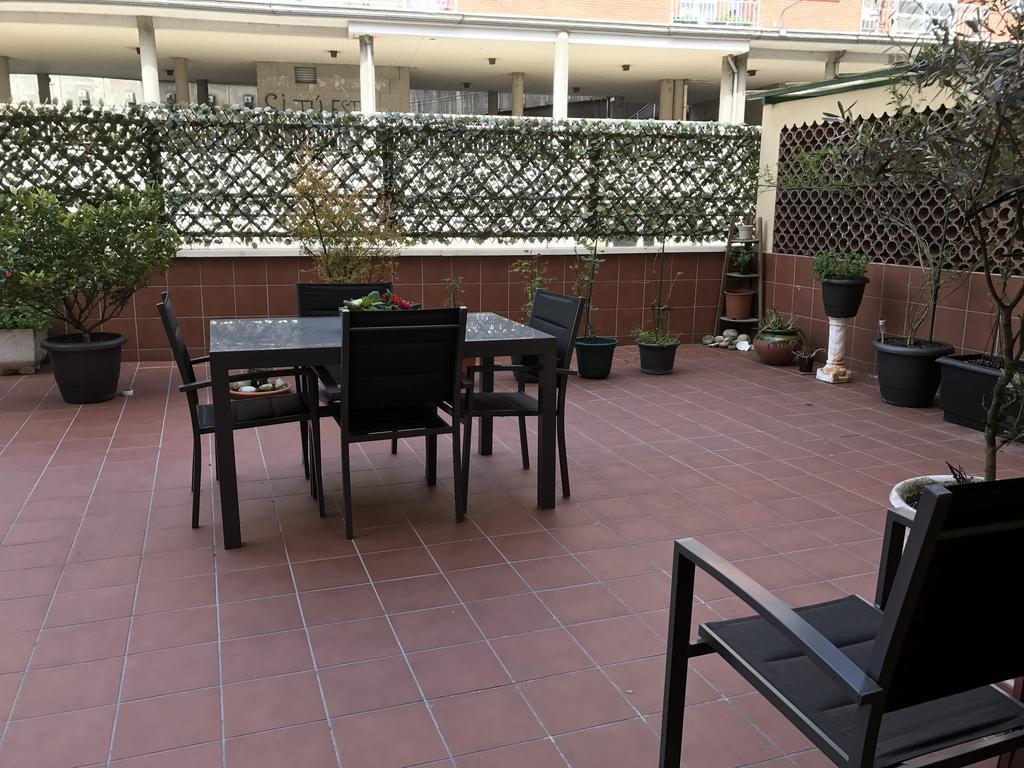 Carmen 7 Apartment เอบาร์ ภายนอก รูปภาพ