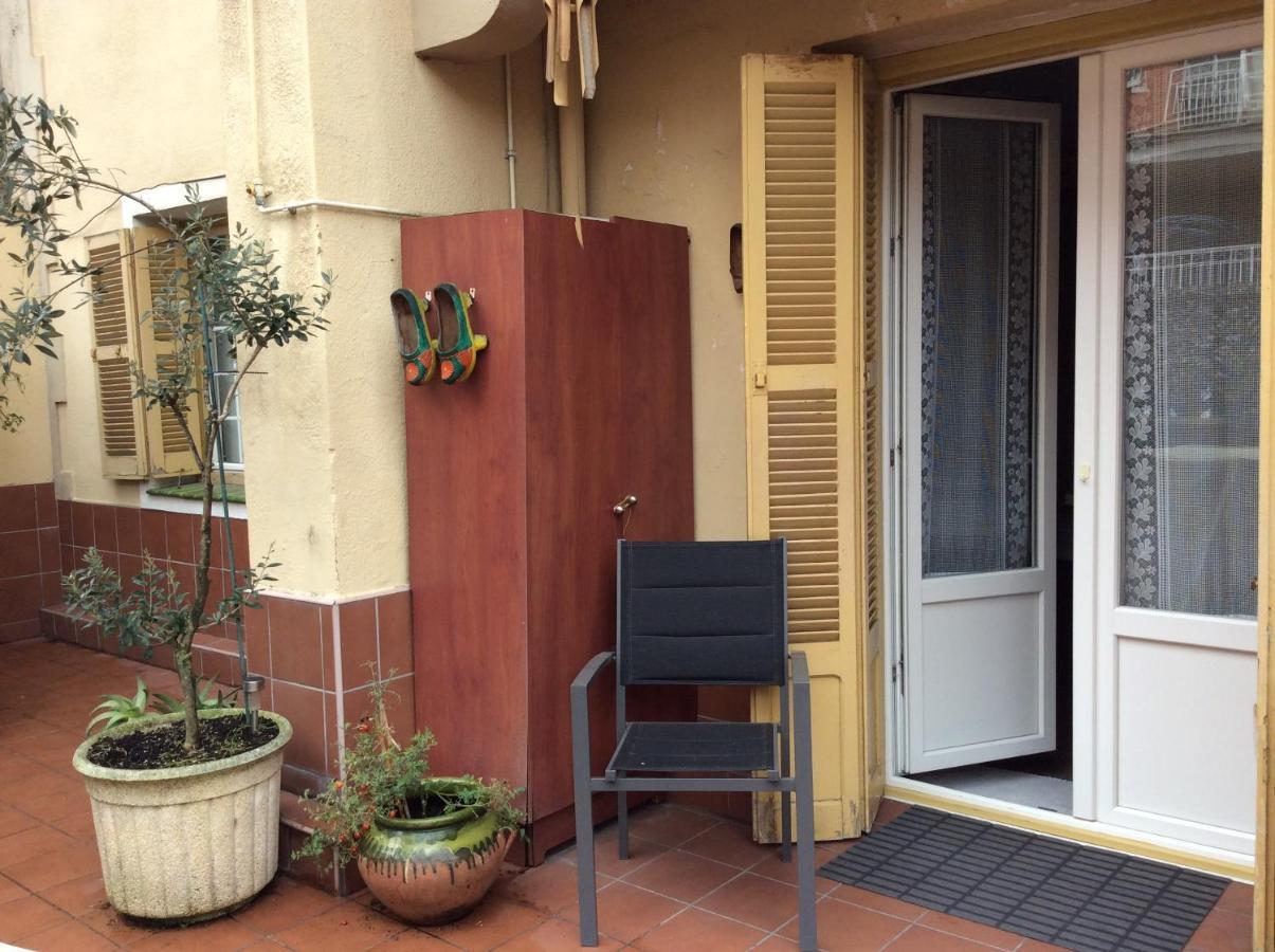 Carmen 7 Apartment เอบาร์ ภายนอก รูปภาพ